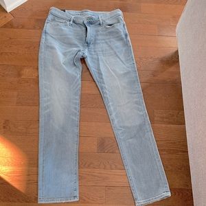 Men’s Abercrombie & Fitch jeans - light blue size 33”W x 32”L. London skinny